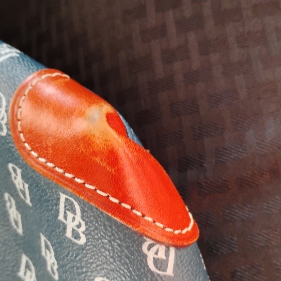 Dooney & Bourke Satchel Handbag / lightly used - Picture 7 of 10